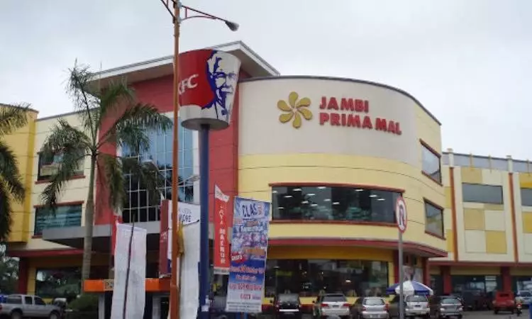 jambi-prima-mall-pusat-belanja-lengkap-di-jambi