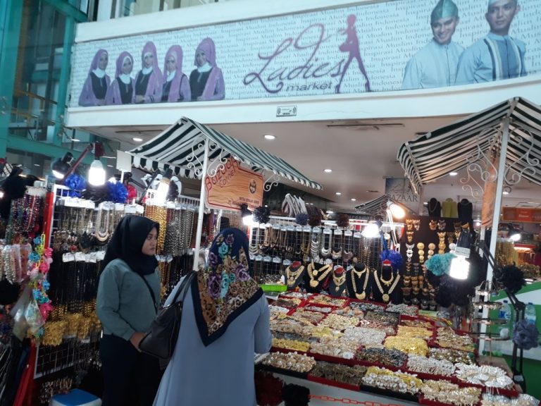 pusat-belanja-market-market-surga-belanja-di-jakarta