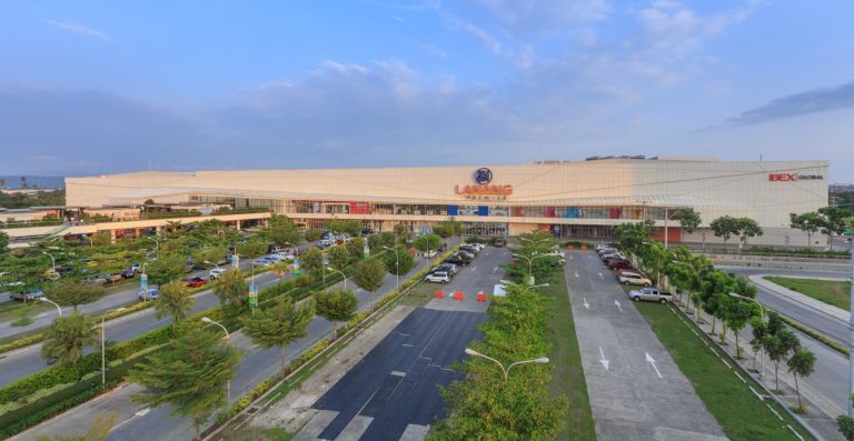 pusat-belanja-sm-lanang-premier-surabaya-tempat-belanja-modern