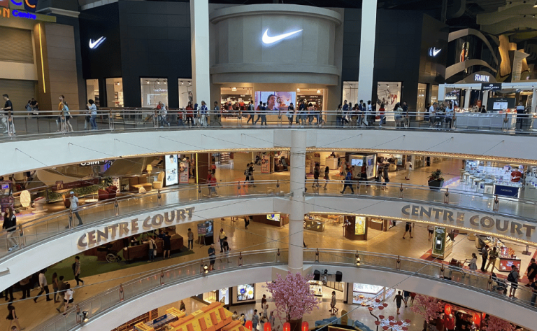 pusat-belanja-sm-megamall-tempat-belanja-dan-hiburan-terlengkap