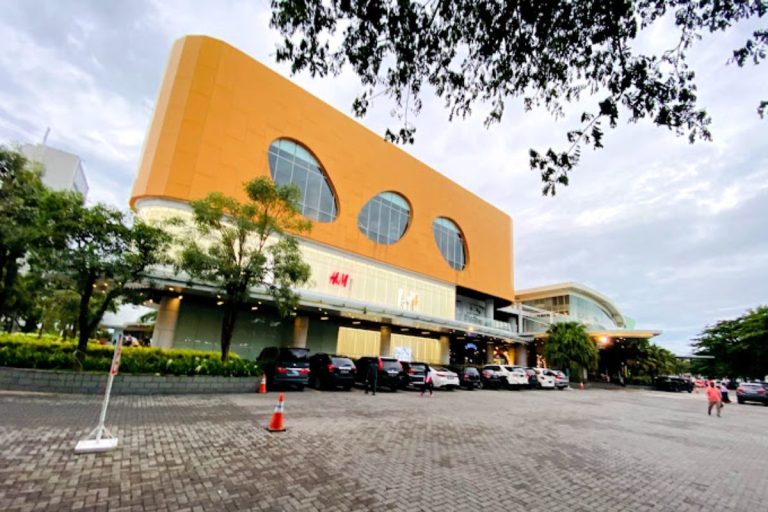pusat-belanja-the-park-solo-grogol-tempat-belanja-dan-hiburan-terlengkap