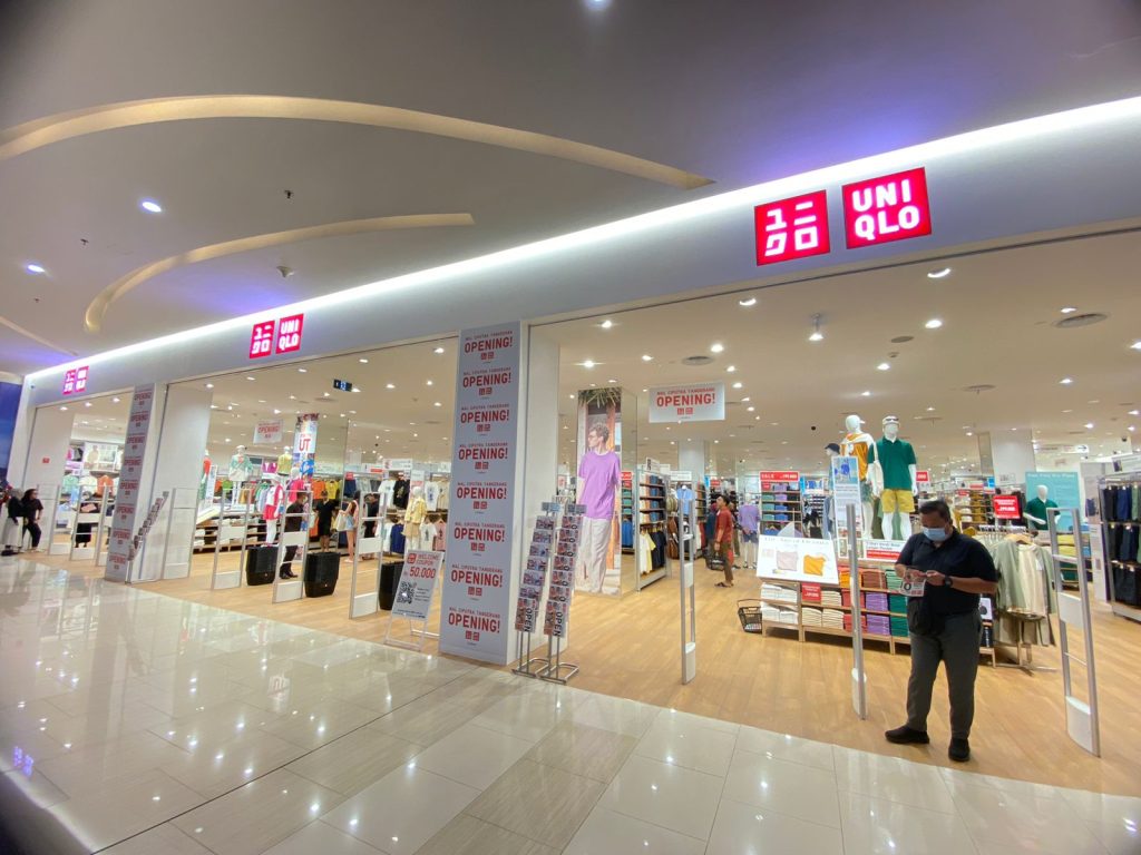 uniqlo-mall-ciputra-pusat-belanja-fashion-terlengkap-di-cibubur
