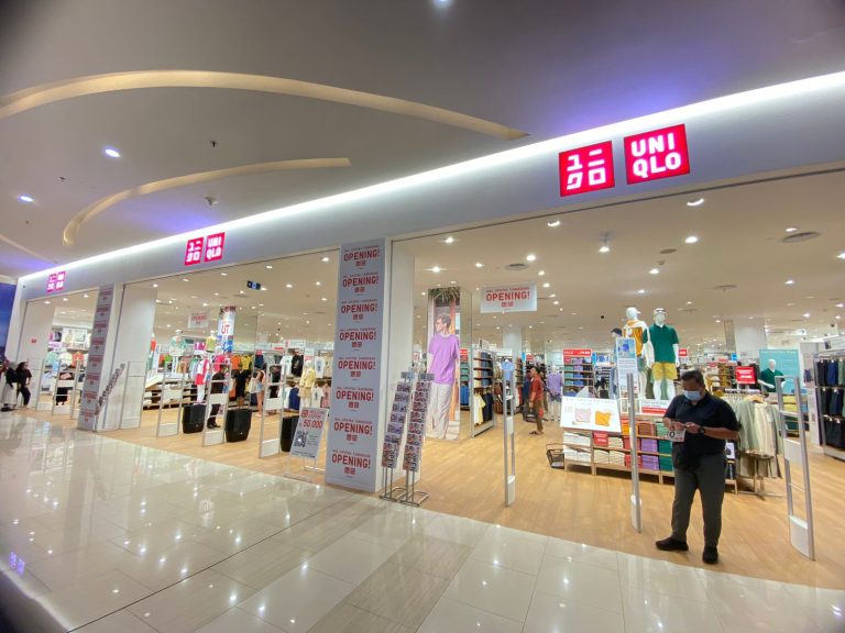 uniqlo-mall-ciputra-pusat-belanja-fashion-terlengkap-di-cibubur