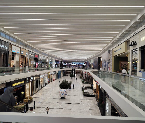 pusat-belanja-al-nakheel-mall-tempat-belanja-dan-hiburan-terlengkap