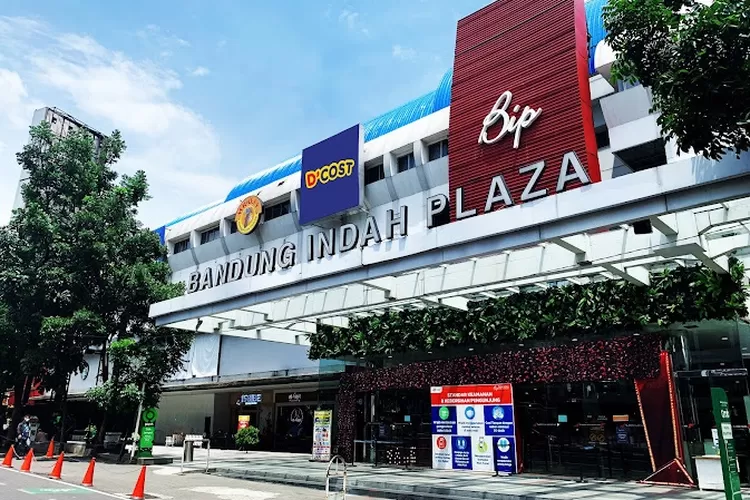 pusat-belanja-bandung-indah-plaza-pilihan-berbelanja-lengkap