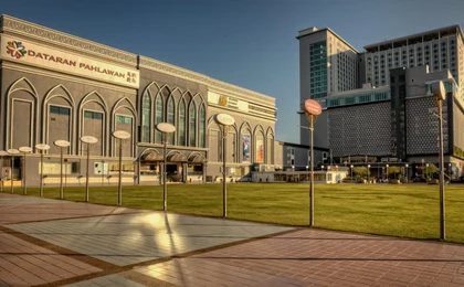 pusat-belanja-dataran-pahlawan-megamall-surga-belanja-di-malaka