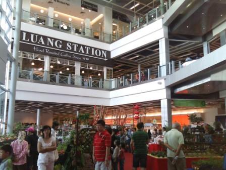 pusat-belanja-ikano-power-centre-tempat-belanja-dan-hiburan-terlengkap