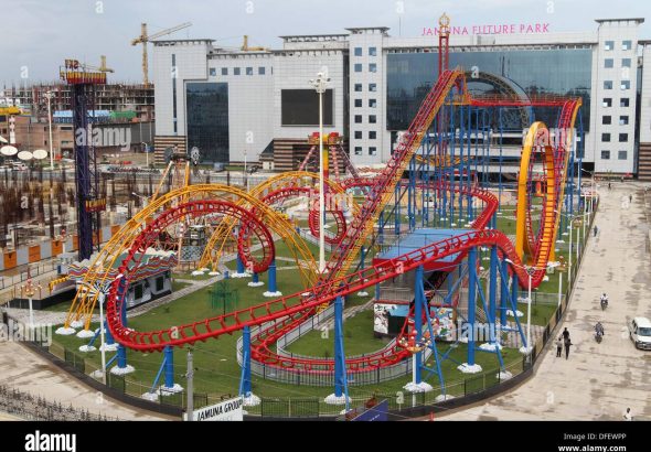 pusat-belanja-jamuna-future-park-surga-belanja-di-bangladesh