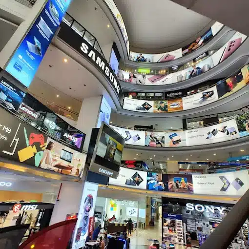 pusat-belanja-low-yat-plaza-surga-gadget-dan-teknologi-di-kuala-lumpur