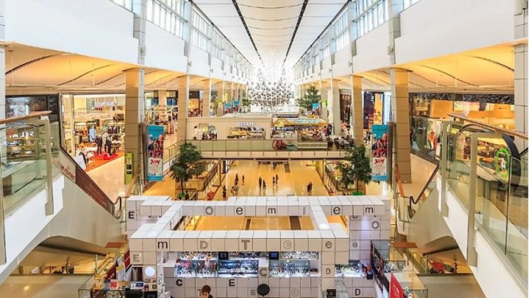 pusat-belanja-m-mall-tempat-belanja-dan-hiburan-terlengkap