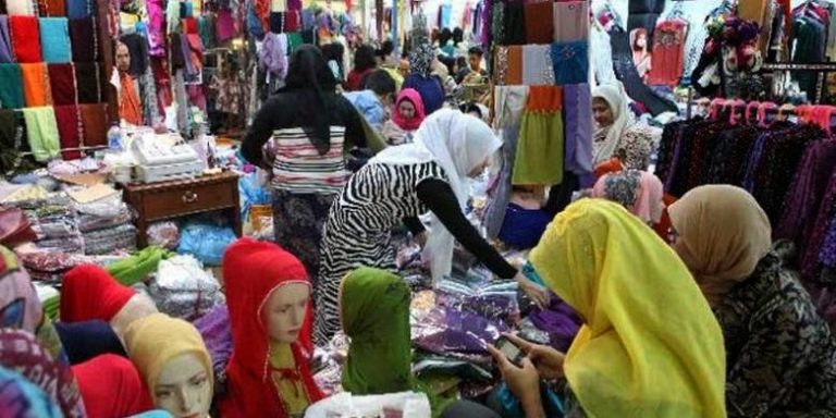 pusat-belanja-pasar-jatinegara-tempat-belanja-tradisional-dan-modern