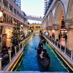pusat-belanja-venezia-mega-outlet-tempat-belanja-dan-hiburan-terlengkap