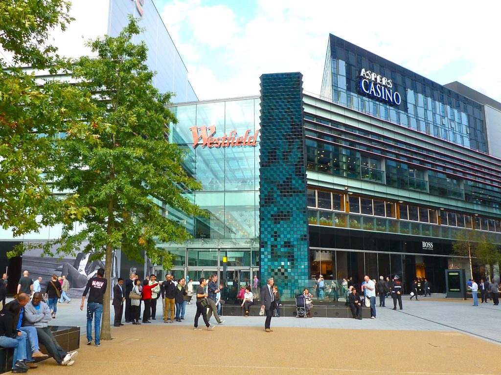 pusat-belanja-westfield-stratford-city-surga-belanja-di-london