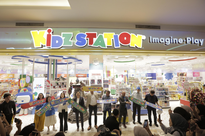 eksplorasi-lengkap-pusat-belanja-dream-town-mall-di-jakarta
