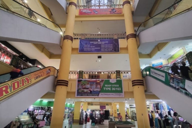 pusat-belanja-ambon-plaza-amplaz-tempat-belanja-dan-hiburan-terlengkap