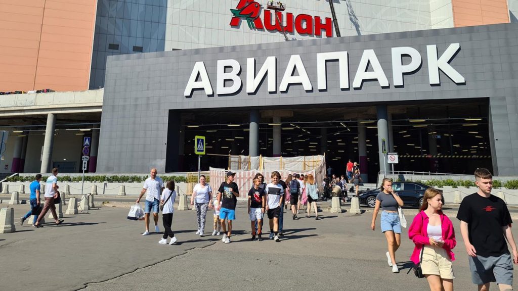 pusat-belanja-aviapark-di-moskow-tempat-belanja-dan-hiburan-terbesar
