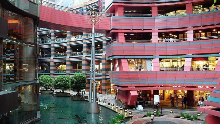 pusat-belanja-canal-city-hakata-surga-belanja-di-fukuoka
