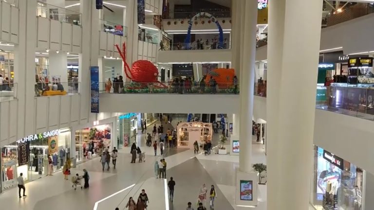 pusat-belanja-emporium-mall-di-lahore-tempat-belanja-dan-hiburan