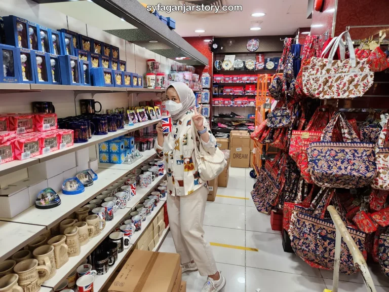 pusat-belanja-la-isla-tempat-belanja-dan-hiburan-terbaru
