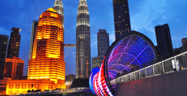 pusat-belanja-menara-mall-destinasi-belanja-dan-hiburan-terlengkap