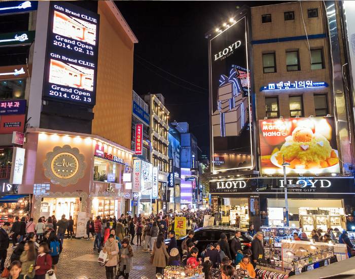 pusat-belanja-myeongdong-surga-belanja-dan-tren-mode-di-seoul