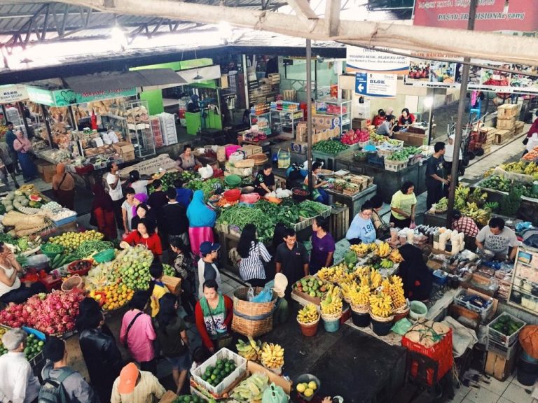 pusat-belanja-pasar-legi-tempat-belanja-tradisional-di-solo