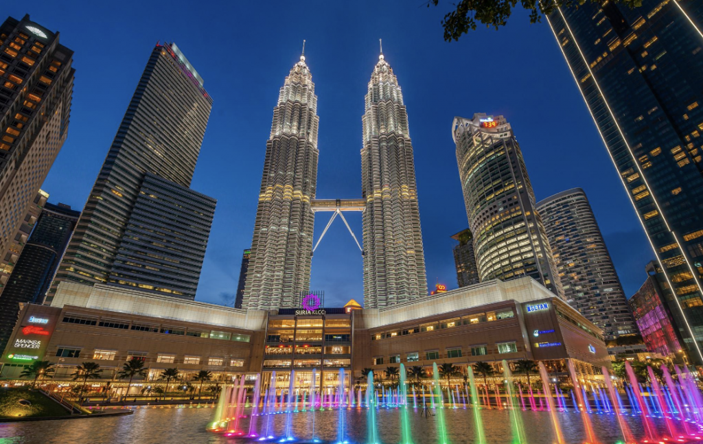 pusat-belanja-suria-klcc-tempat-belanja-dan-hiburan-terbaik-di-kuala-lumpur