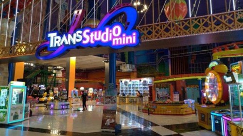 pusat-belanja-transmart-carrefour-kupang-tempat-belanja-dan-hiburan