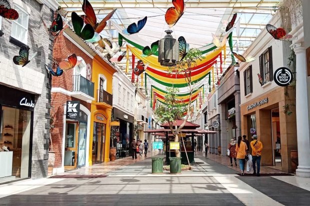 eksplorasi-lengkap-pusat-belanja-paris-van-java-mall-bandung