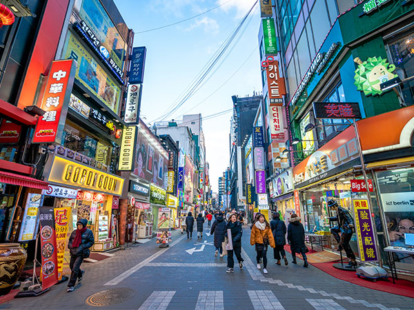 menjelajahi-keindahan-pusat-belanja-myeongdong-di-seoul