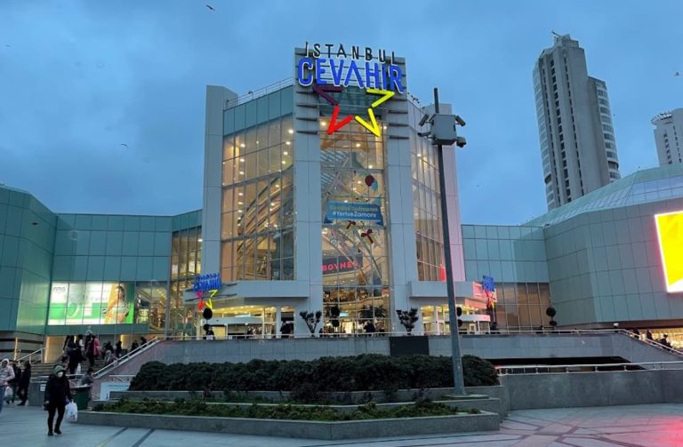 menjelajahi-pusat-belanja-istanbul-cevahir-mall-yang-megah