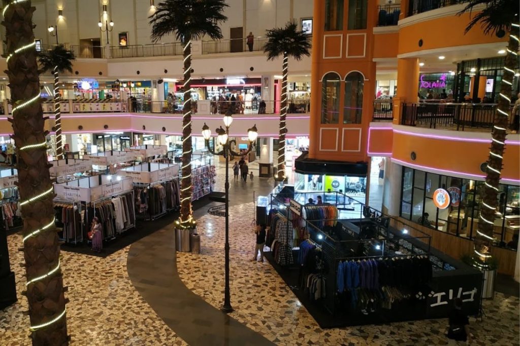 pusat-belanja-e-walk-balikpapan-tempat-belanja-dan-hiburan-modern