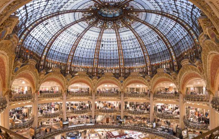 pusat-belanja-galeries-lafayette-haussmann-surga-belanja-di-paris