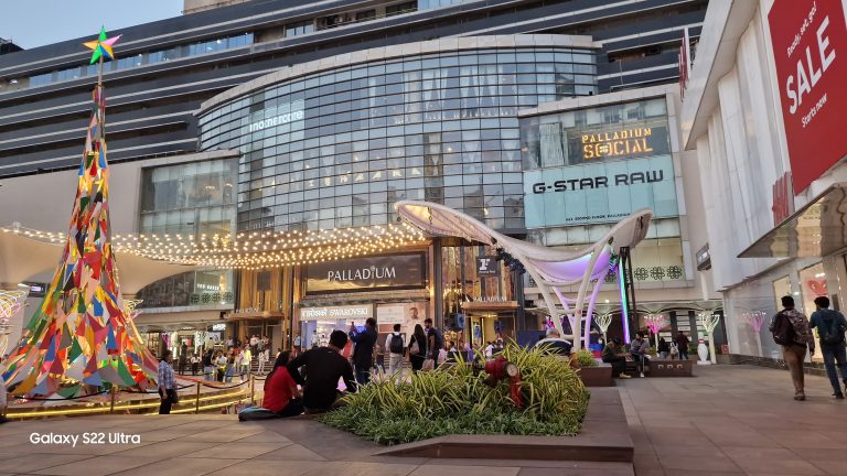 pusat-belanja-high-street-phoenix-di-lower-parel-tempat-belanja-modern