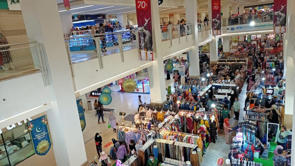 pusat-belanja-mal-kartini-tempat-berbelanja-dan-bersantai-di-surabaya