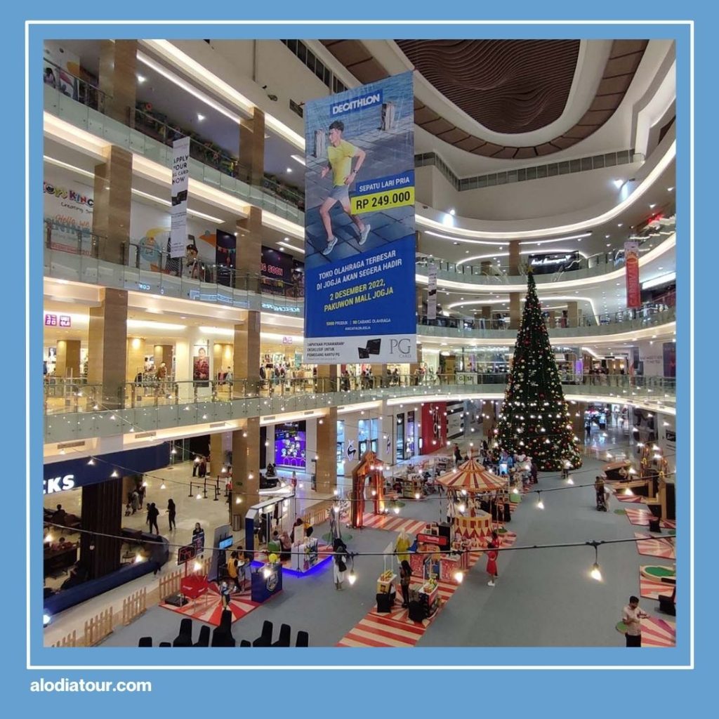 pusat-belanja-pakuwon-mall-tempat-belanja-dan-hiburan-terlengkap