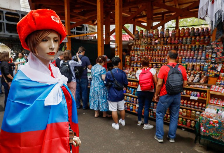 pusat-belanja-pasar-izmailovo-tempat-belanja-tradisional-dan-modern