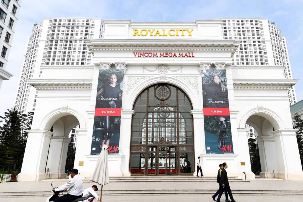 pusat-belanja-vincom-mega-mall-royal-city-tempat-belanja-dan-hiburan-lengkap