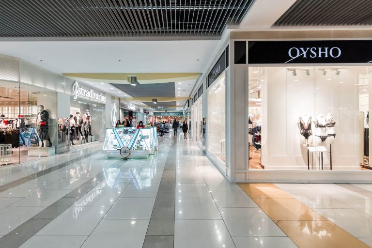 gulliver-shopping-mall-pusat-belanja-lengkap-di-tengah-kota