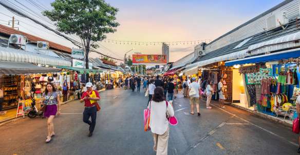 pusat-belanja-chatuchak-weekend-market-surga-belanja-di-bangkok