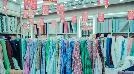 pusat-belanja-fabrika-tempat-belanja-dan-belajar-industri-tekstil